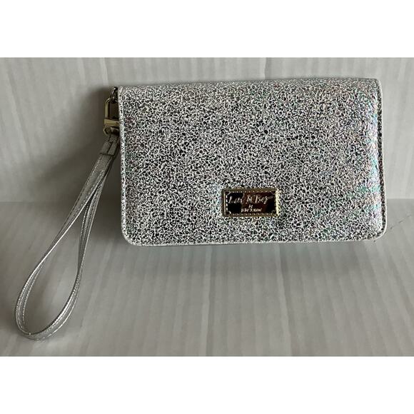 Womens Betsey Johnson Wristlet Wallet Luv Betsey Removable Strap Iridescent - Picture 2 of 11